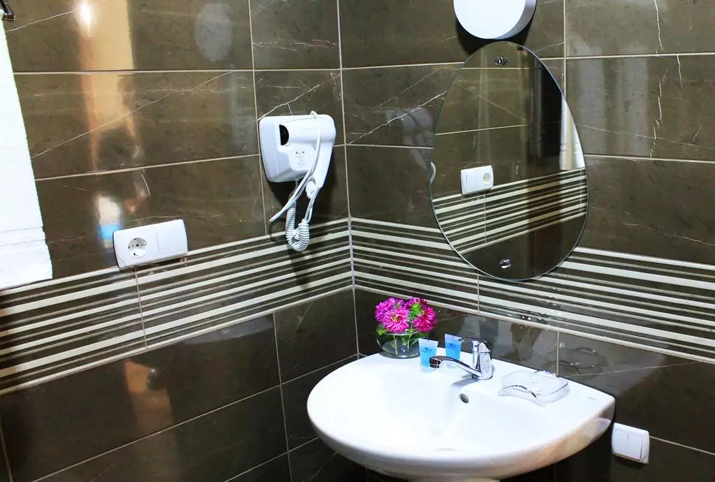 HOTEL ROGA LUX TBILISI_shabavizparvaz_13.jpg